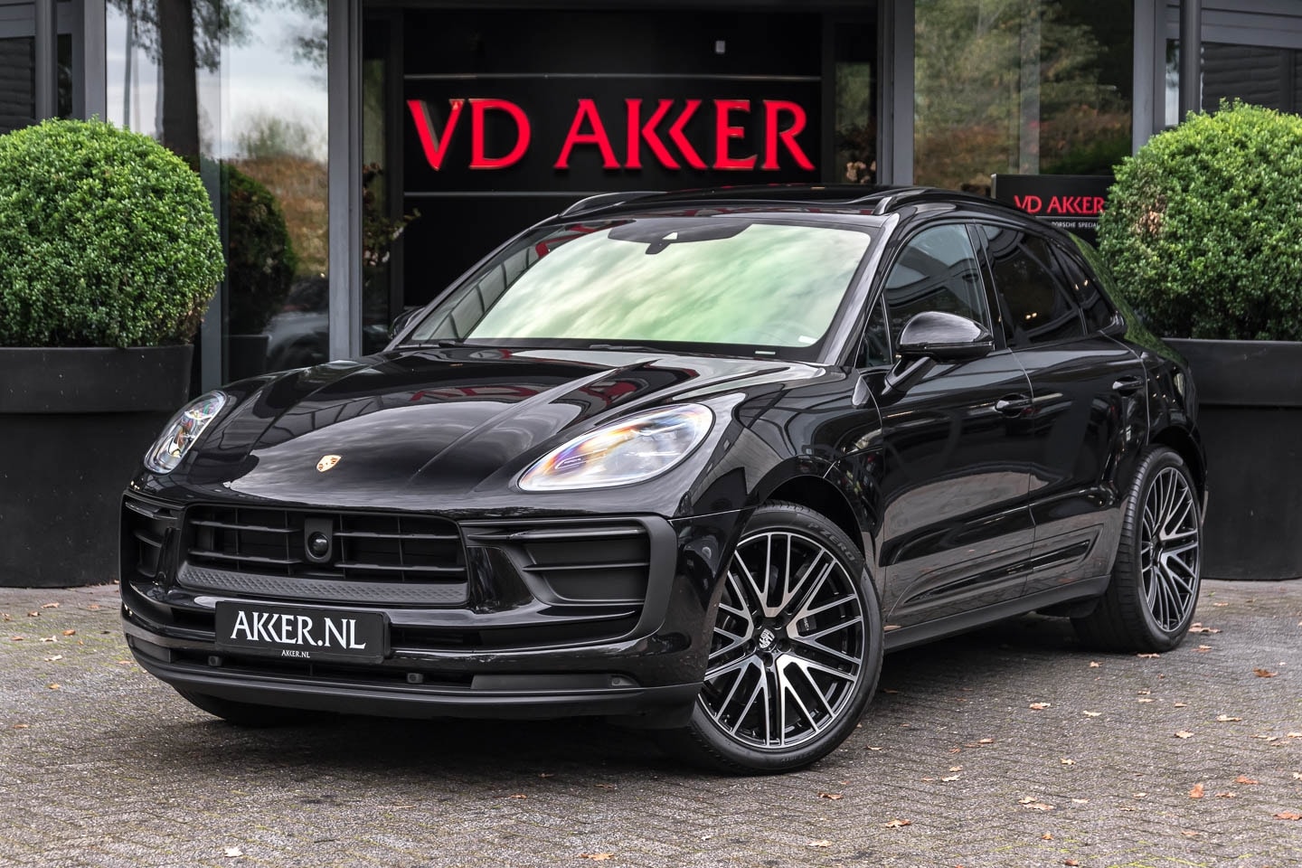 Porsche Macan - 2.0 | Luchtvering | Pano.dak | 21 Inch | Sport Chrono | BOSE | ACC | Trekhaak - AutoWereld.nl