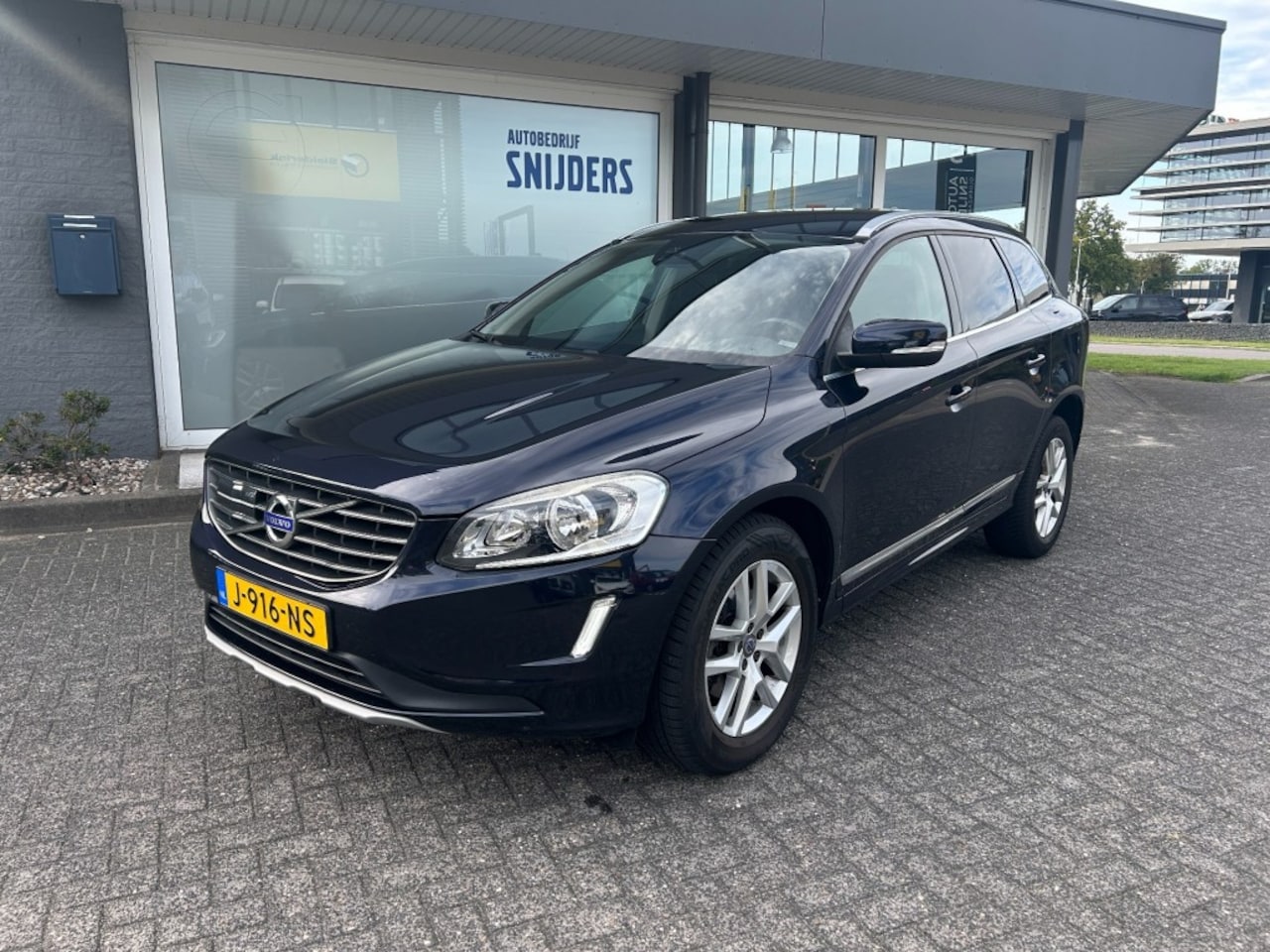 Volvo XC60 - 2.0 D3 FWD SUMMUM GEARTRONIC Intellisafe-Line - AutoWereld.nl