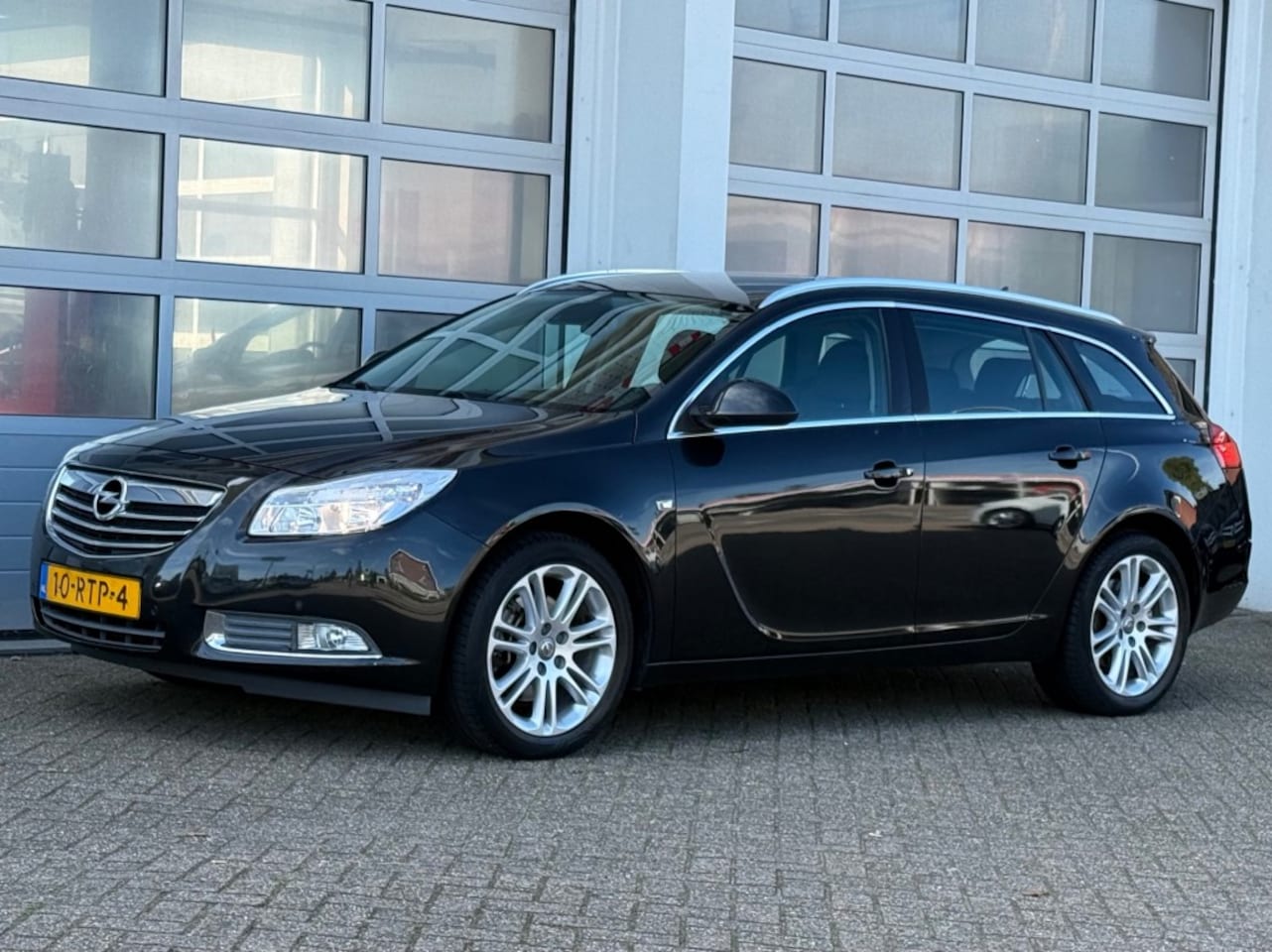 Opel Insignia - 1.6 Turbo 180PK Navi Cruise Leer Stoelverw Trekhaak NW APK! - AutoWereld.nl