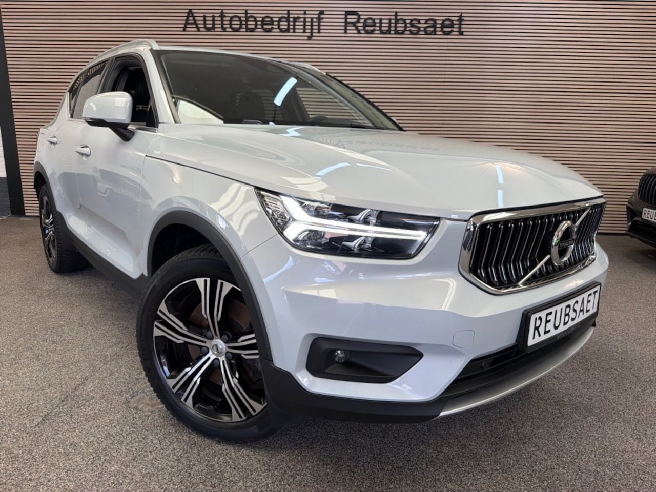 Volvo XC40 - 1.5 T5Plug In Hybrid Inscription Leder Carplay Cruise Navi Incl 12Mnd Garantie - AutoWereld.nl