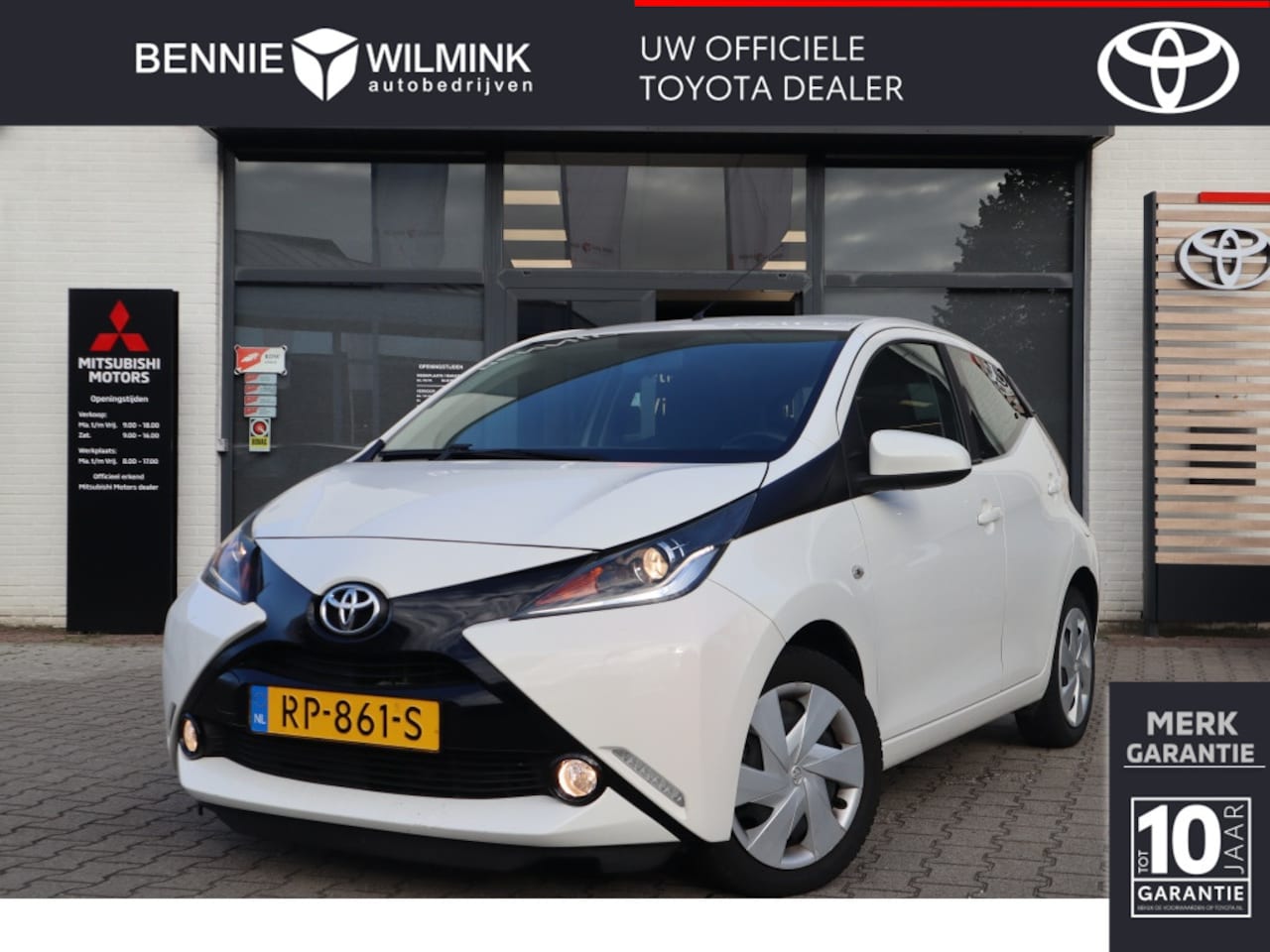 Toyota Aygo - 1.0 VVT-i x-play Carplay | Camera - AutoWereld.nl