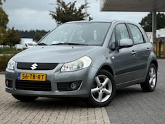 Suzuki SX4 - 1.6 EXCLUSIVE TREKHAAK ECC KEYLESS