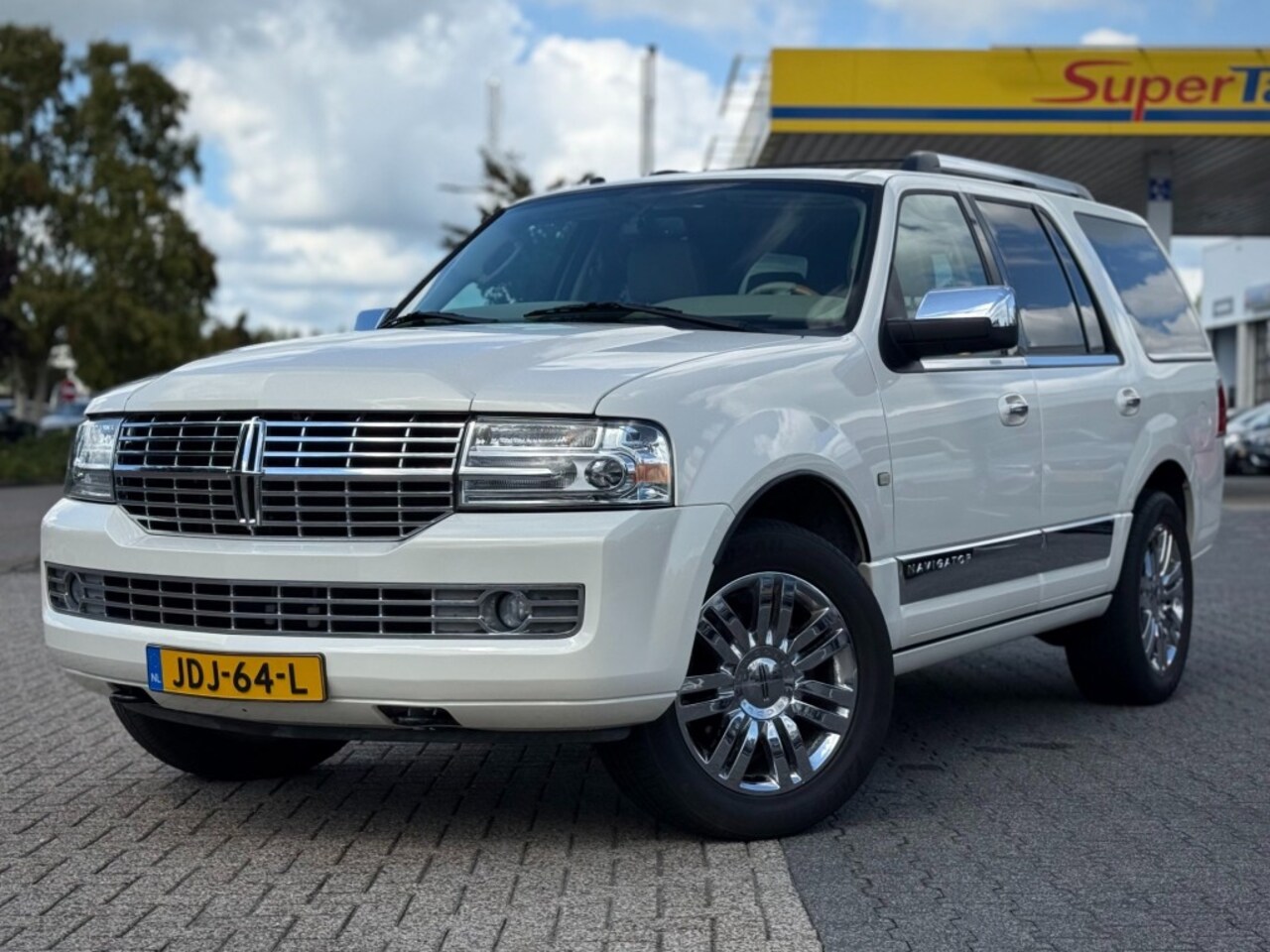 Lincoln Navigator - 5.4 CARPLAY ELEKTRISCHE VOORSTOELEN MET VERWARMING EN KOELING - AutoWereld.nl