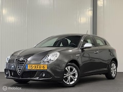Alfa Romeo Giulietta - 1.6 JTDm Distinctive [ NAP navi clima cruise ]