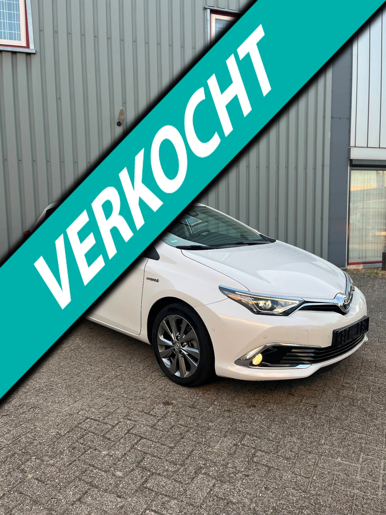 Toyota Auris - 1.8 Hybrid Executive zeer nette auto - AutoWereld.nl