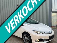 Toyota Auris - 1.8 Hybrid Executive zeer nette auto