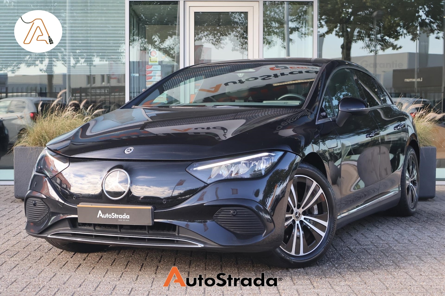 Mercedes-Benz EQE - 300 Luxury Line 245pk | Leder | Sfeer | Memory | Camera | Navigatie | Cruise | Climate | T - AutoWereld.nl