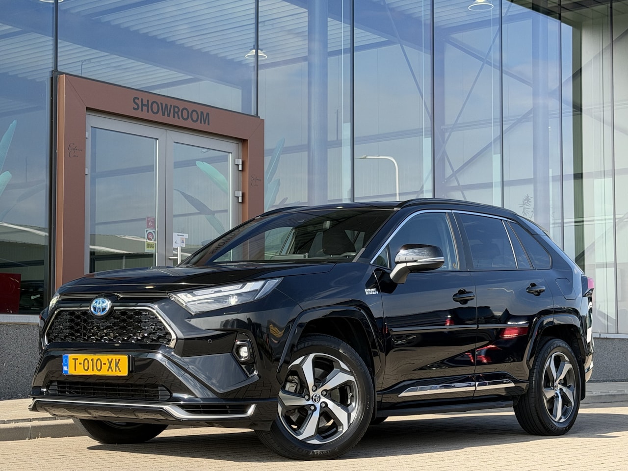 Toyota RAV4 - 2.5 Plug-in Hybrid AWD Style | Trekhaak | Head-Up | Bear-Lock | Achteruitrijcamera | Apple - AutoWereld.nl