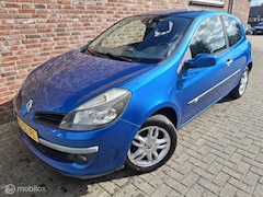 Renault Clio - 1.2-16V Dynamique Comfort