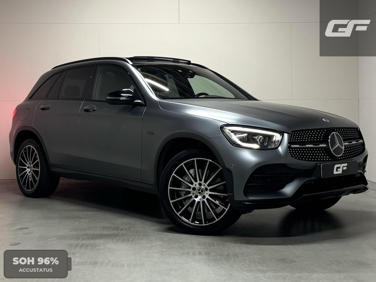 Mercedes-Benz GLC-klasse - 300e 4MATIC AMG Designo Matt Pano Burmester 360º Sfeer Memory - AutoWereld.nl