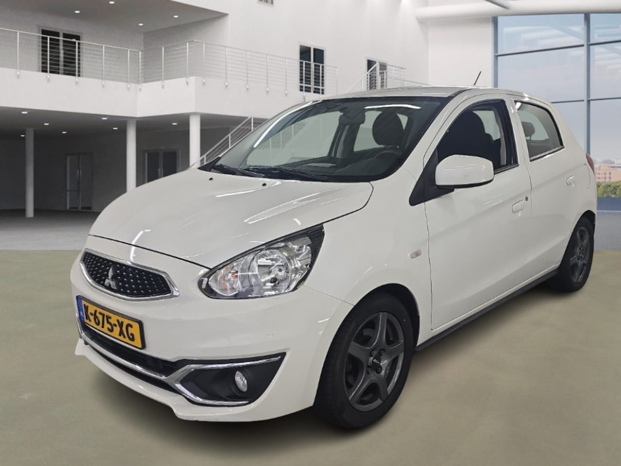 Mitsubishi Space Star - 1.0 Entry/ APK 03-01-2028 - AutoWereld.nl