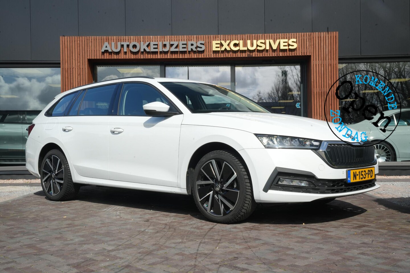 Skoda Octavia Combi - 1.4 TSI iV PHEV Business Edition Adaptieve Cruise Virtual Dash Navi Trekhaak - AutoWereld.nl