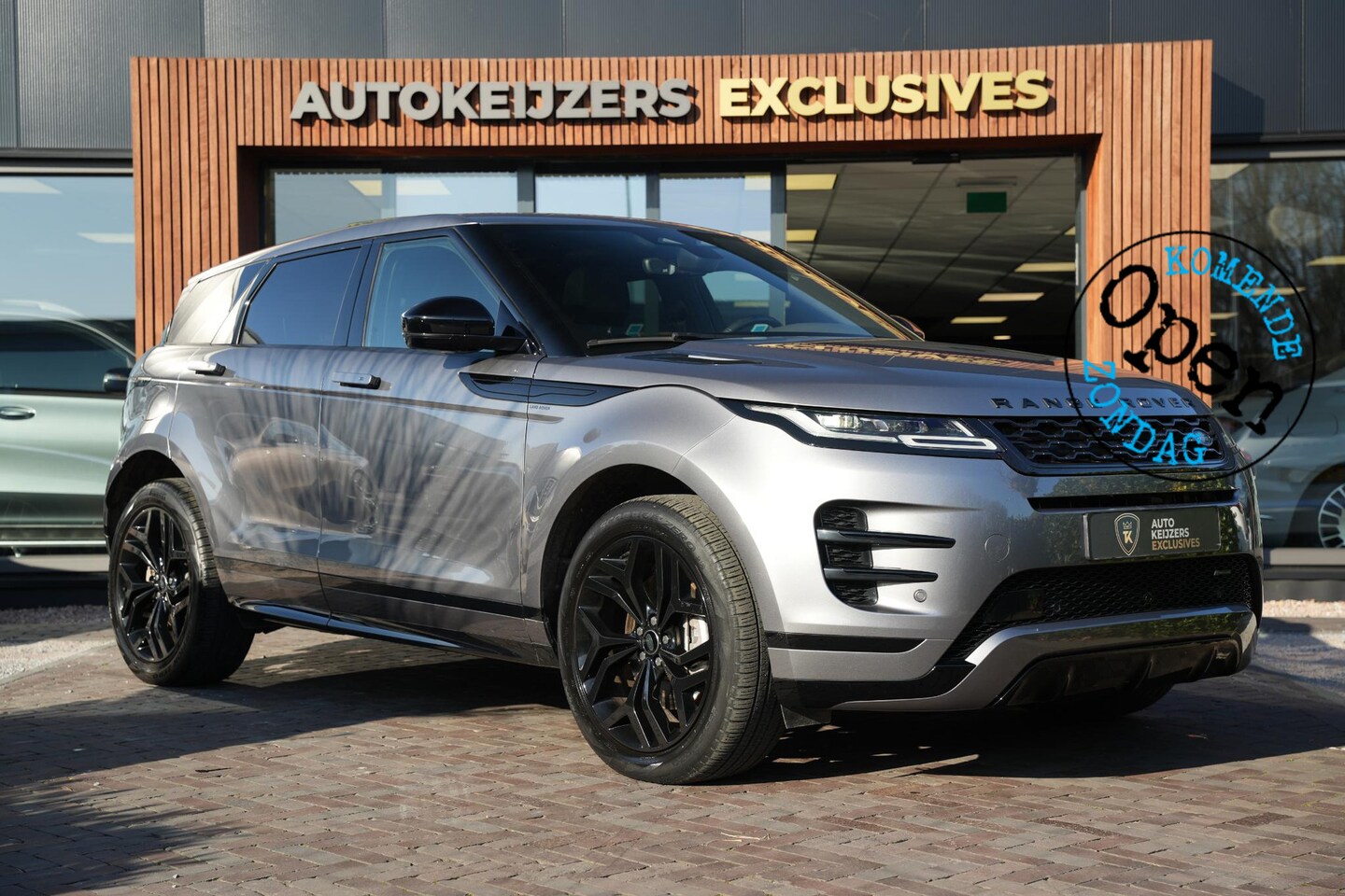 Land Rover Range Rover Evoque - 1.5 P300e AWD R-Dynamic SE Panoramadak Meridian Adapt. Cruise Matrix LED Leer - AutoWereld.nl