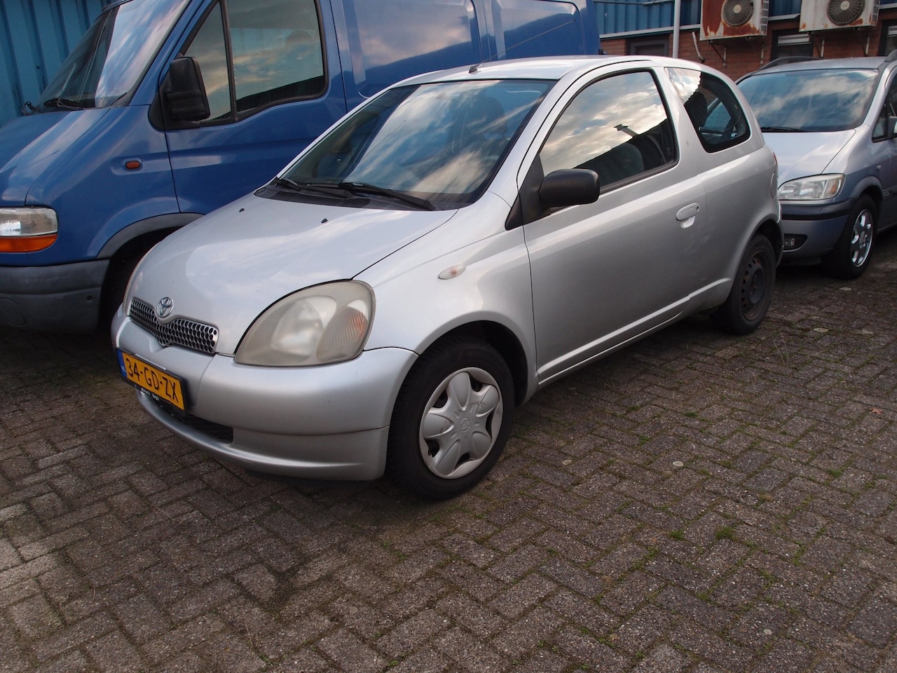 Toyota Yaris - 1.3-16V VVT-i Sol 1.3-16V VVT-i Sol - AutoWereld.nl