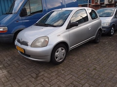 Toyota Yaris - 1.3-16V VVT-i Sol Automaat
