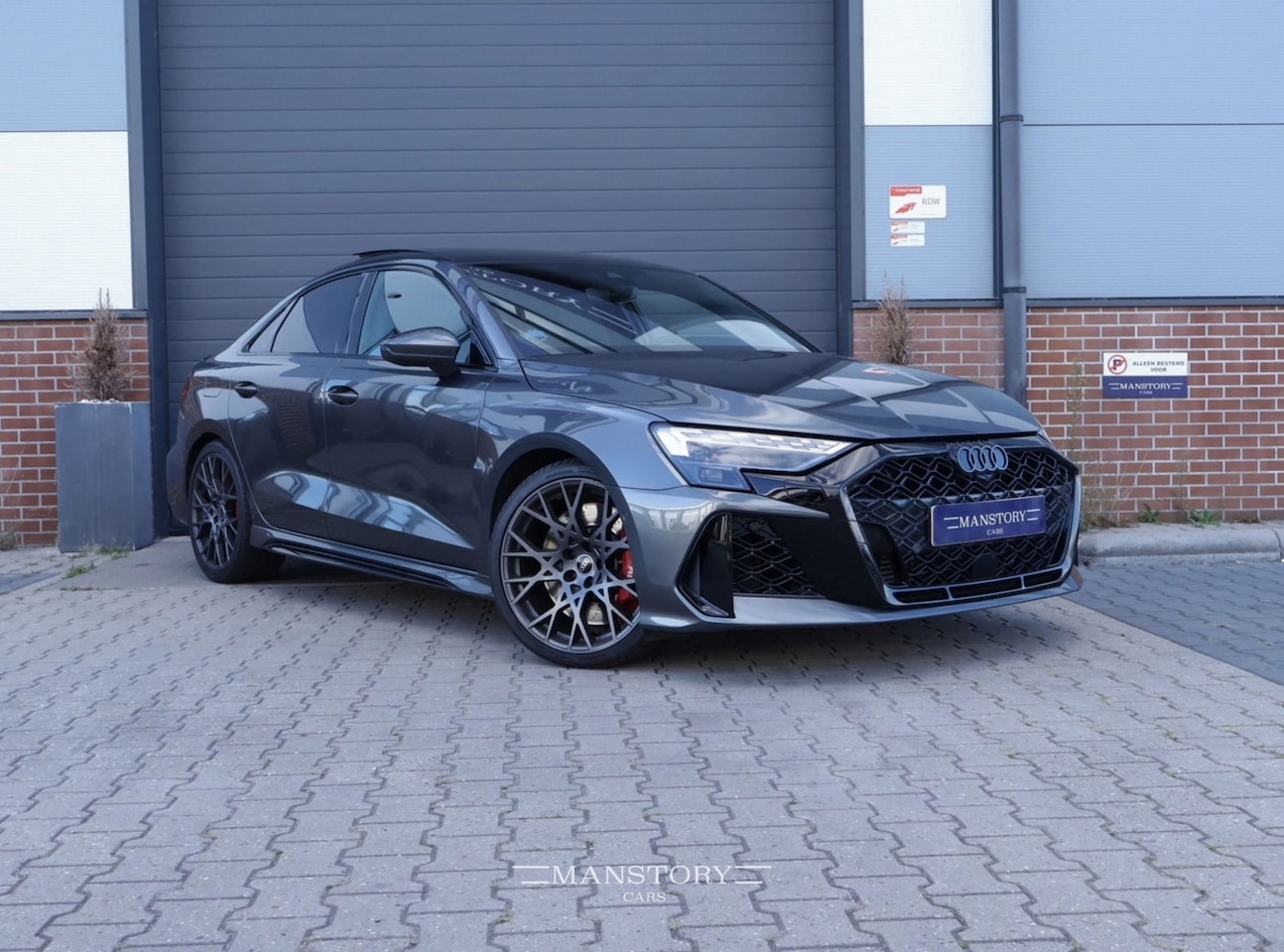 Audi A3 Limousine - 2.5 TFSI RS 3 quattro 2.5 TFSI RS 3 quattro - AutoWereld.nl