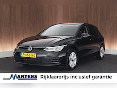 Volkswagen Golf - 1.0 TSI 110pk Life Privacyglass ACC Navigatie
