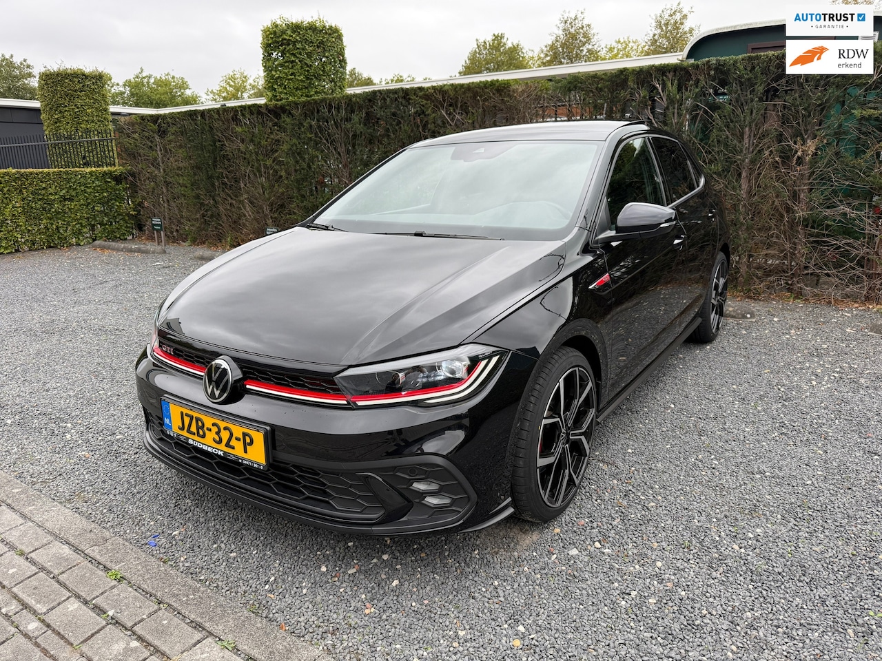 Volkswagen Polo - 2.0 TSI GTI | Pano | Beats | CarPlay | Sfeer | Stoelverwarming | - AutoWereld.nl