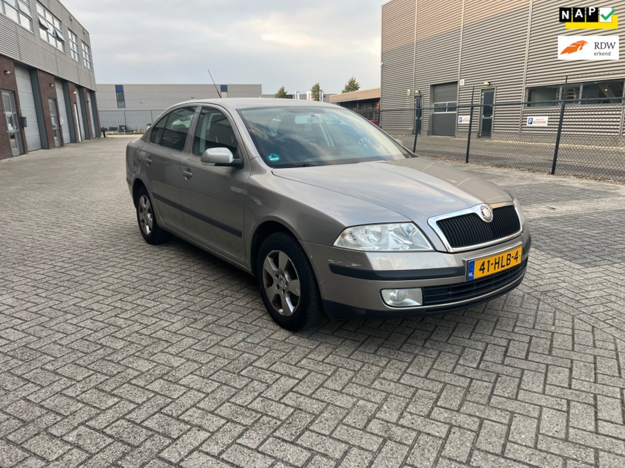 Skoda Octavia - 1.6 Ambiente|Airco - AutoWereld.nl