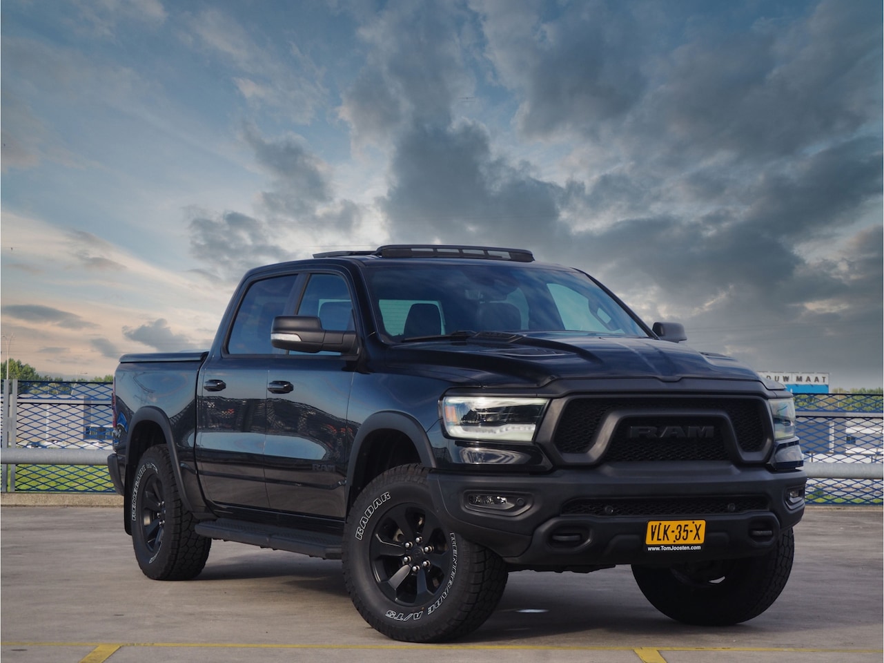 Dodge Ram 1500 - 5.7 HEMI - REBEL - 1e EIGENAAR - NL AUTO - AutoWereld.nl