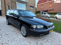 Volvo V70 - 2.4 T AWD 7-Persoons/Nwe Distributie&APK