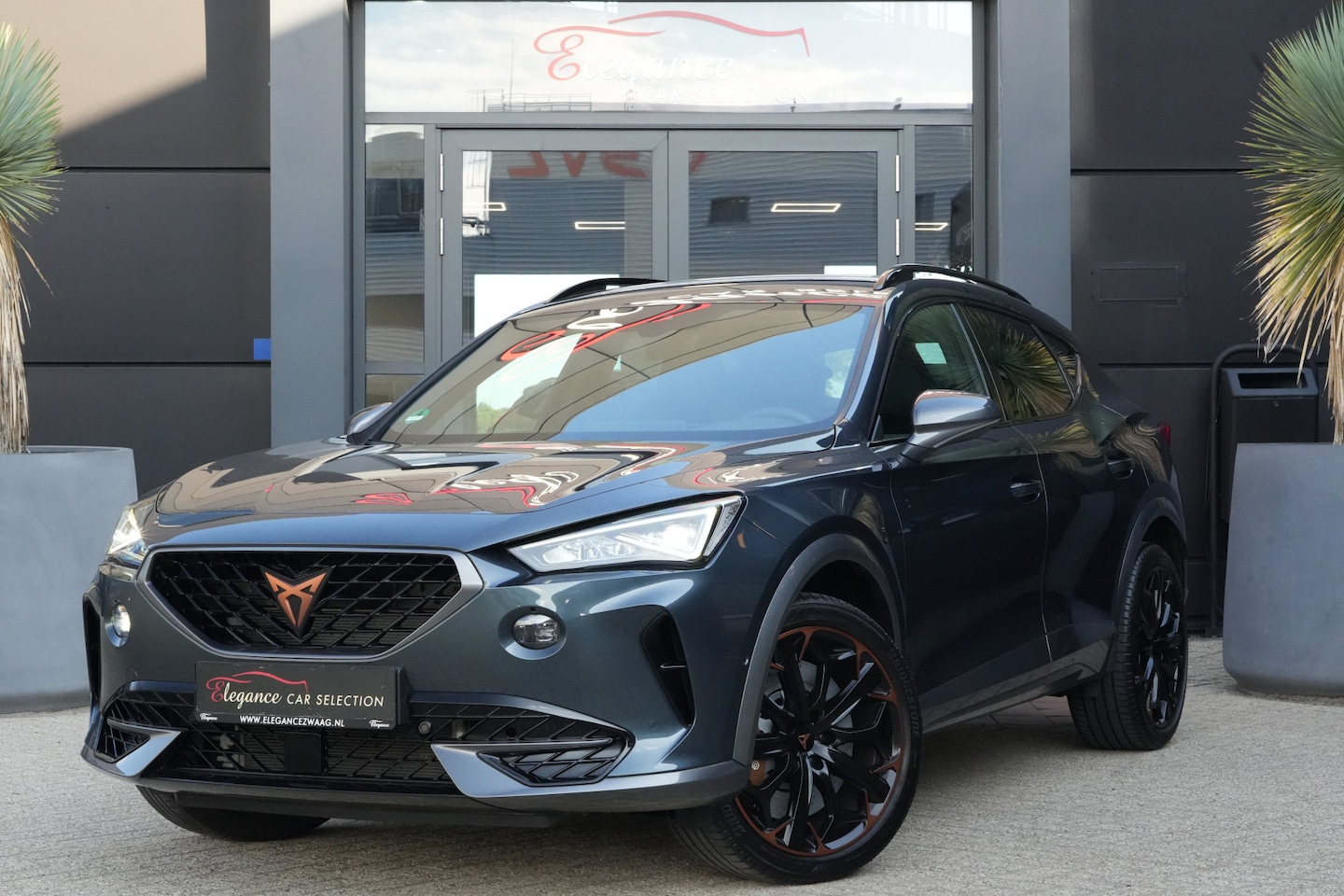 CUPRA Formentor - 2.0 TSI 4DRIVE VZ | 394pk | Carplay | Stoelverwarming | Camera | Leder Deze CUPRA Formento - AutoWereld.nl