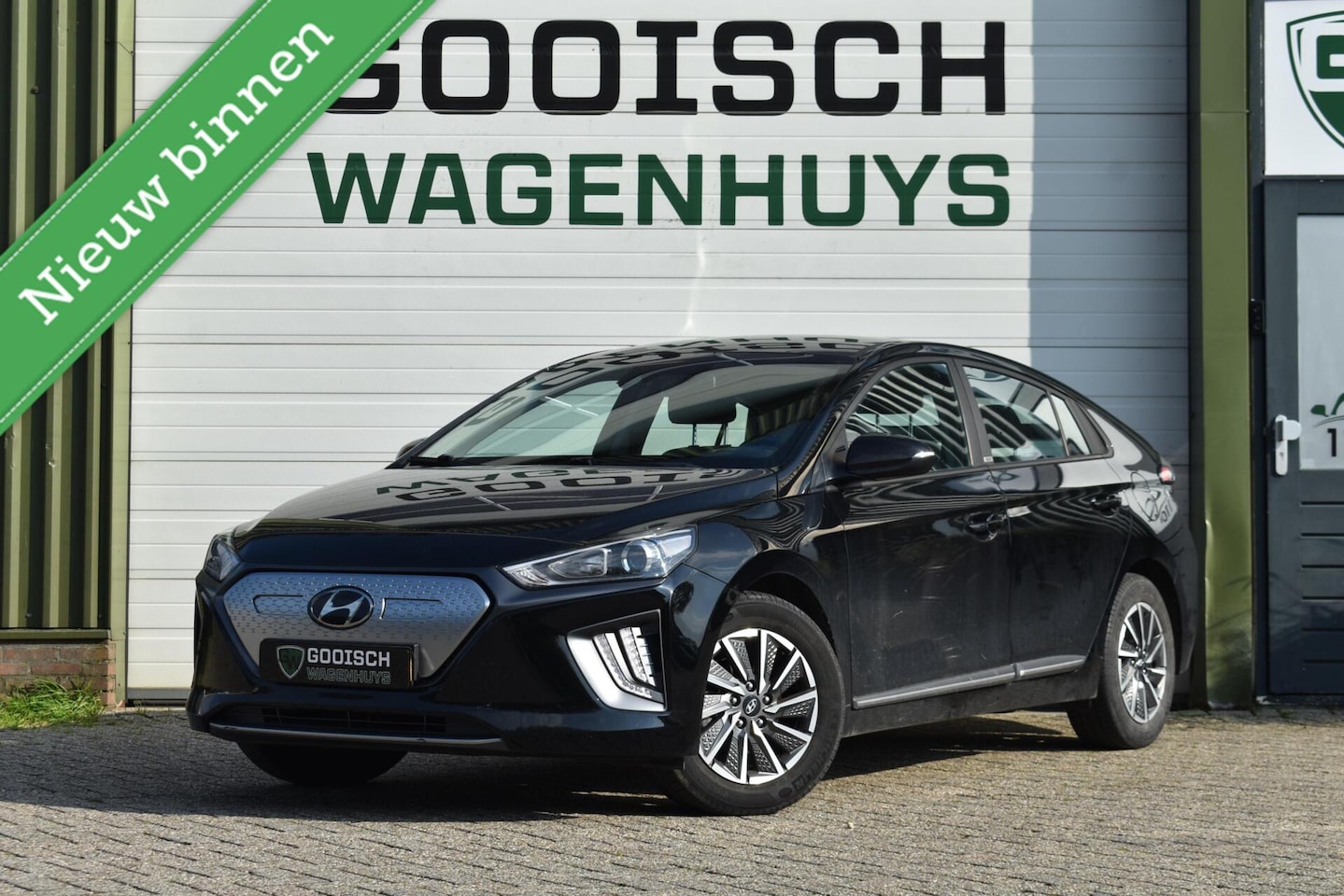 Hyundai IONIQ - i-Motion EV 38 kWh | Camera | Keyless | Carplay | - AutoWereld.nl