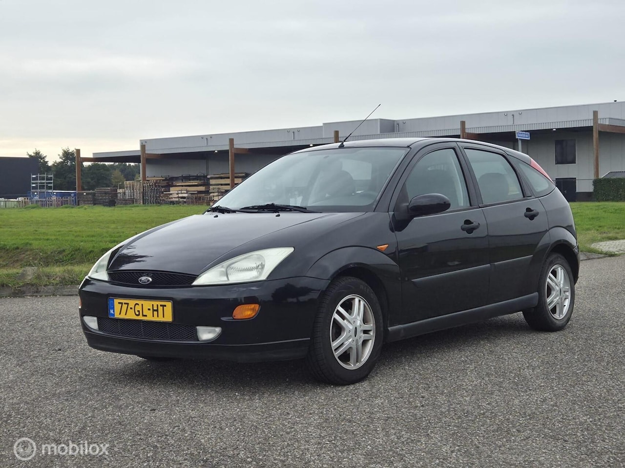 Ford Focus - 1.6-16V Trend Airco / 5 deurs / NAP / APK - AutoWereld.nl