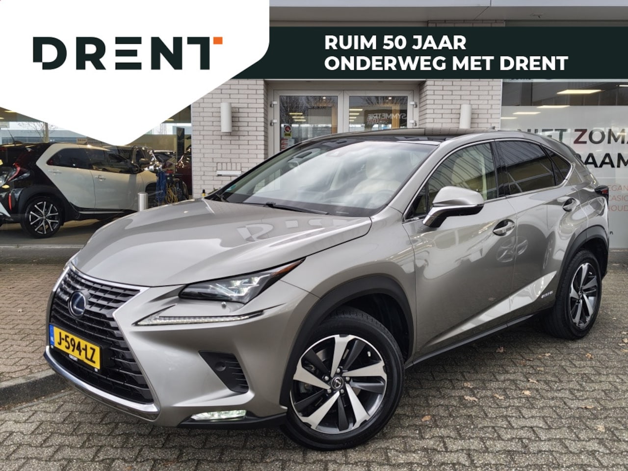 Lexus NX - 300h AWD President Line | Mark Levison | Pano | HUD | Sensoren - AutoWereld.nl
