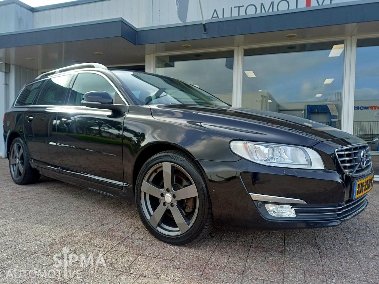 Volvo V70 - 2.0 D4 Polar+/1eig/BTW/Pano/Leder/Xenon/ - AutoWereld.nl