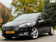 Ford Focus Wagon - 1.5 Titanium|XENON|CAMERA|PSENSOR|HALFLEDER|ELEKSTOELEJ|STOELVERW|NAVI|