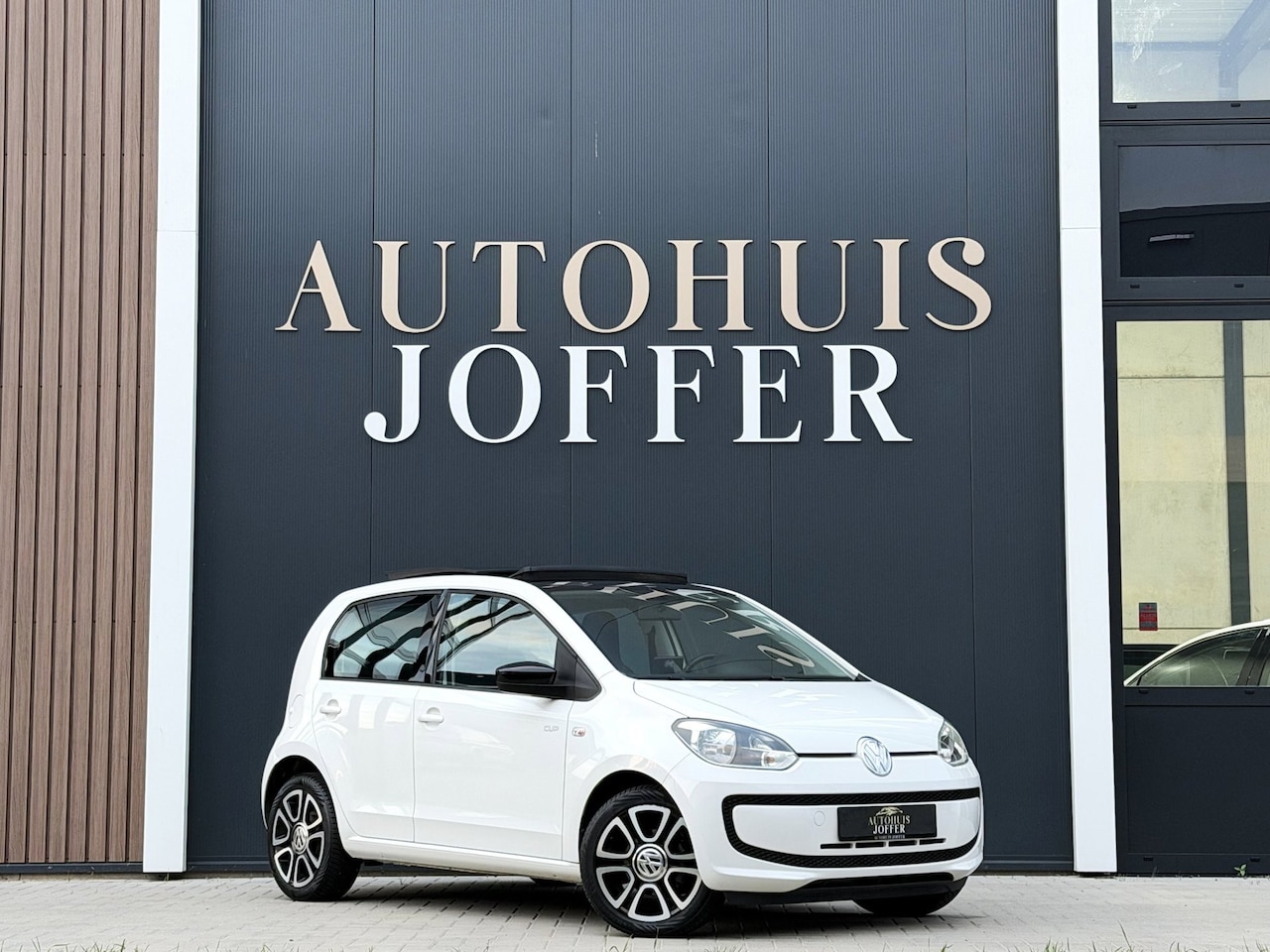 Volkswagen Up! - Cup / High Up! Schuif/kanteldak | 2e eigenaar | Perfect onderhouden - AutoWereld.nl