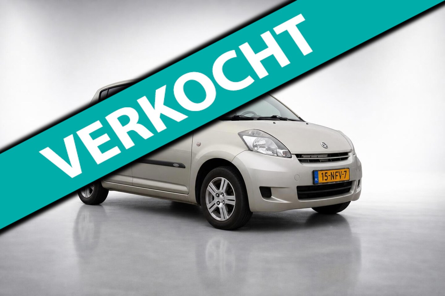 Daihatsu Sirion 2 - 1.0-12V Premium|airco|carplay|sportpakket - AutoWereld.nl