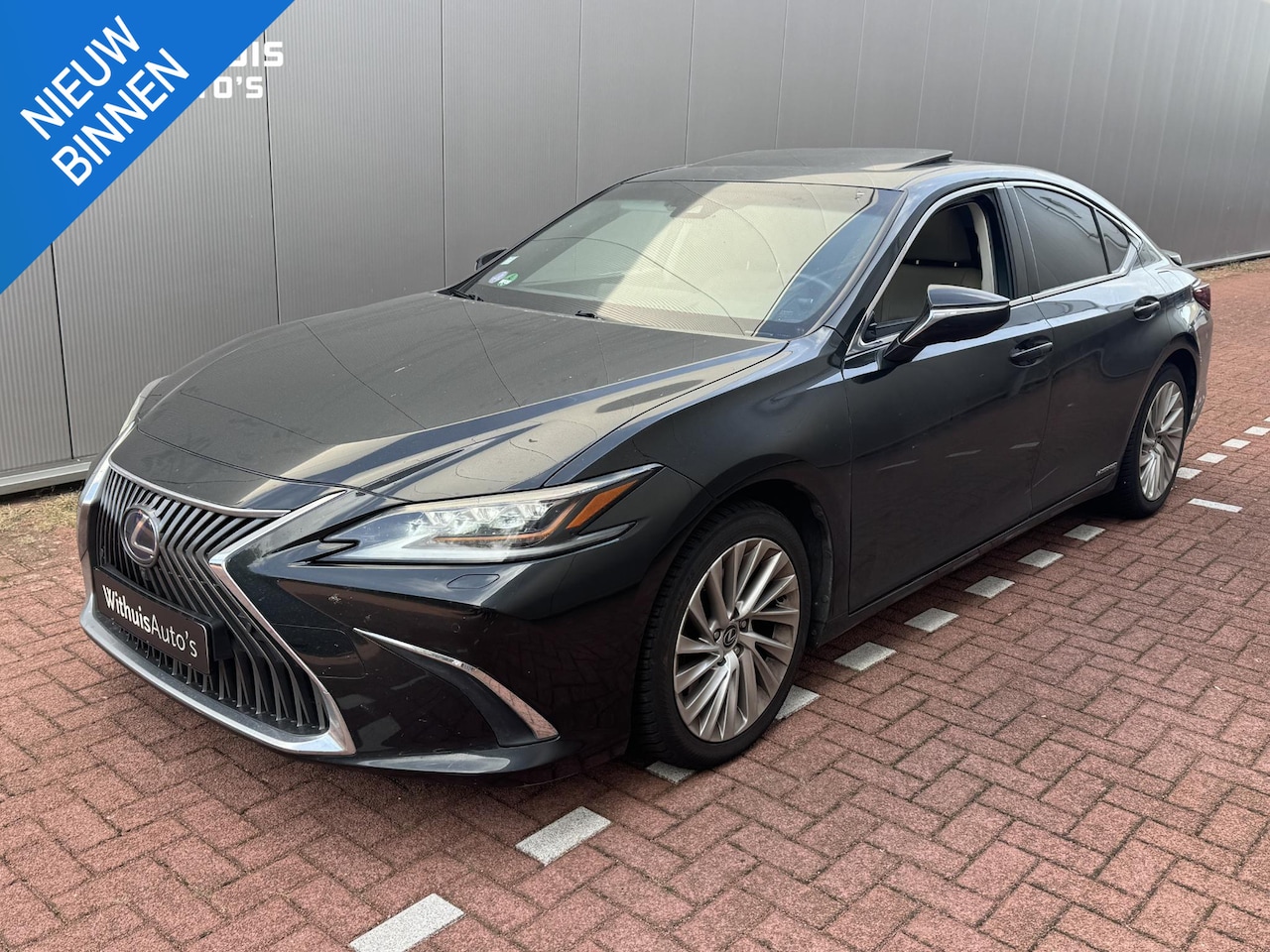 Lexus ES - 300h President Line Full Option Dealer Onderhouden - AutoWereld.nl