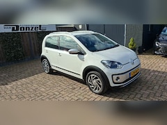 Volkswagen Up! - CROSS 1.0 high up BlueMotion NAVIGATIE