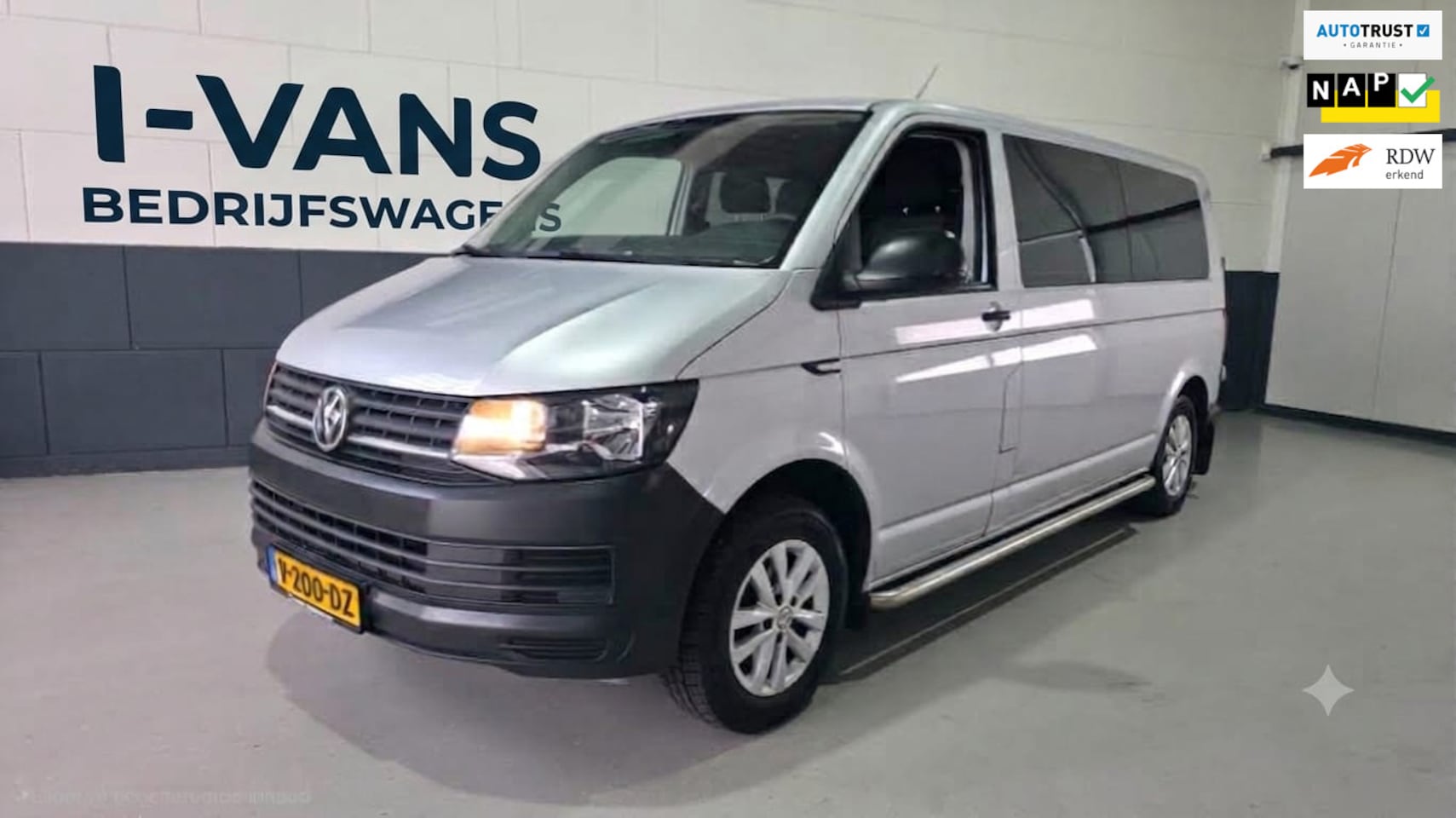 Volkswagen Transporter - 2.0 TDI L2H1 6 persoons comfortline Dubbele kabine - AutoWereld.nl