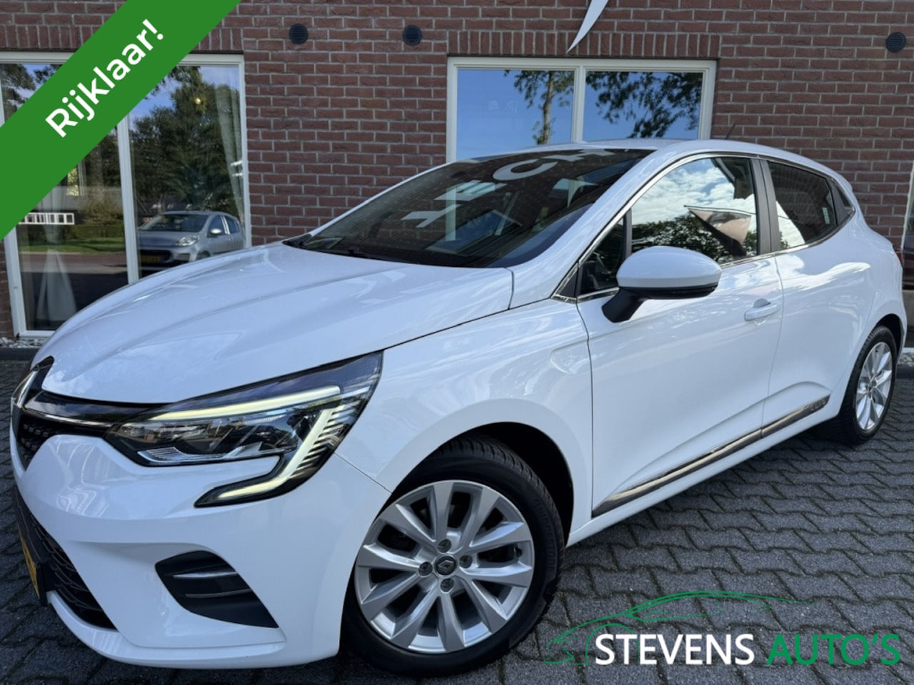 Renault Clio - 1.0 TCe Intens CLIMA / LED / PDC / NAVI / CHROOM - AutoWereld.nl