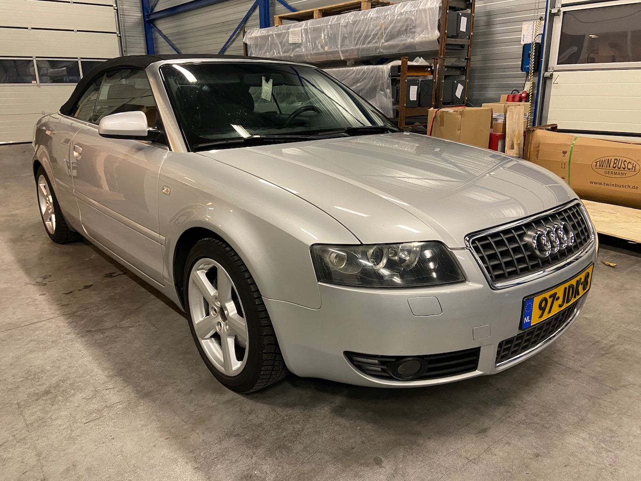 Audi A4 Cabriolet - 2.4 V6 RS optiek 18 inch - AutoWereld.nl