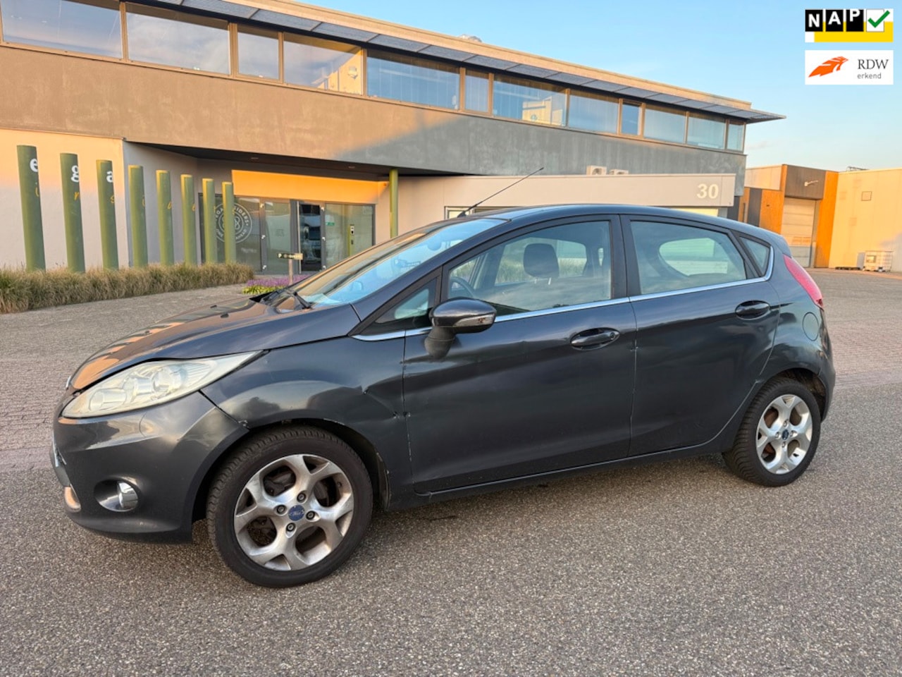 Ford Fiesta - 1.6 Titanium 1.6 Titanium - AutoWereld.nl