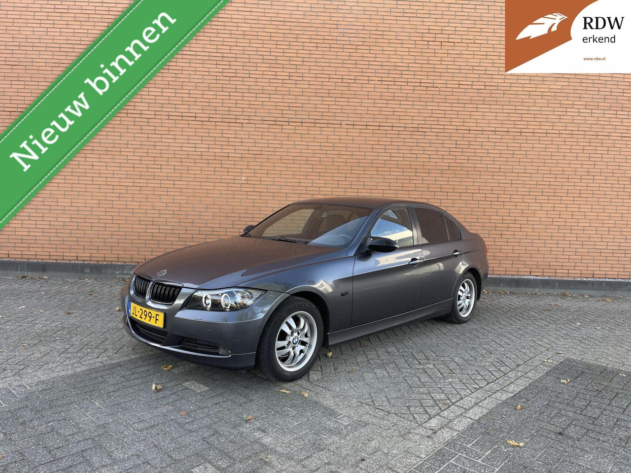 BMW 3-serie - 320i 2006 215DKM | LED | SPORT | APK-27 | AIRCO - AutoWereld.nl