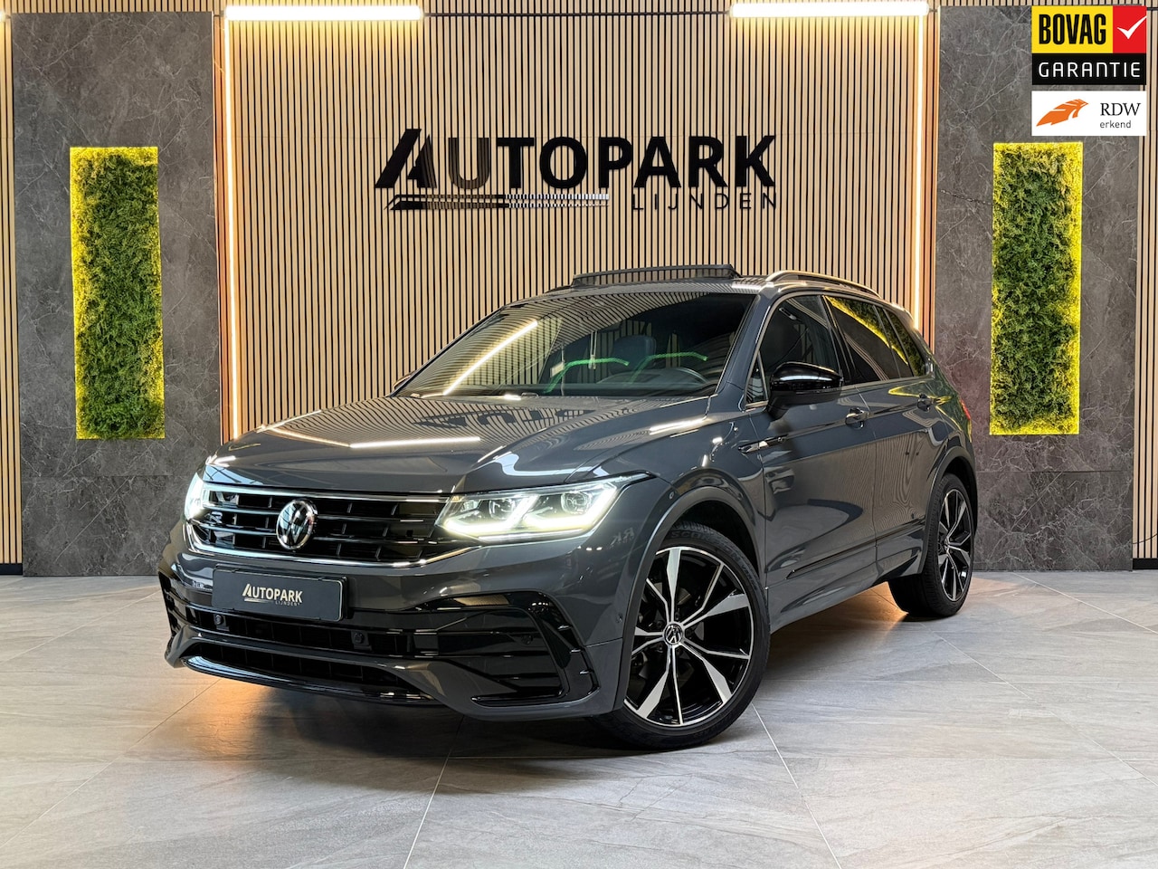 Volkswagen Tiguan - 1.5 TSI 3X R-LINE |PANO|HuD|IQ LIGHTS|ACC|LANE ASSIST|CARPLAY|TREKHAAK|SFEERVERLICHTING|20 - AutoWereld.nl
