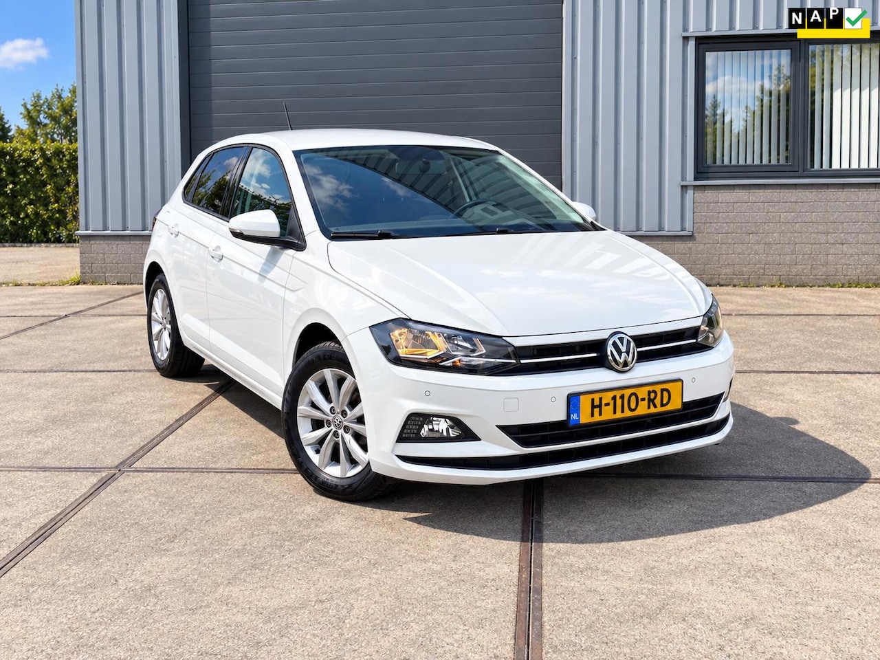 Volkswagen Polo - 1.0 TSI Comfortline Carplay/Navi/PDC/ - AutoWereld.nl