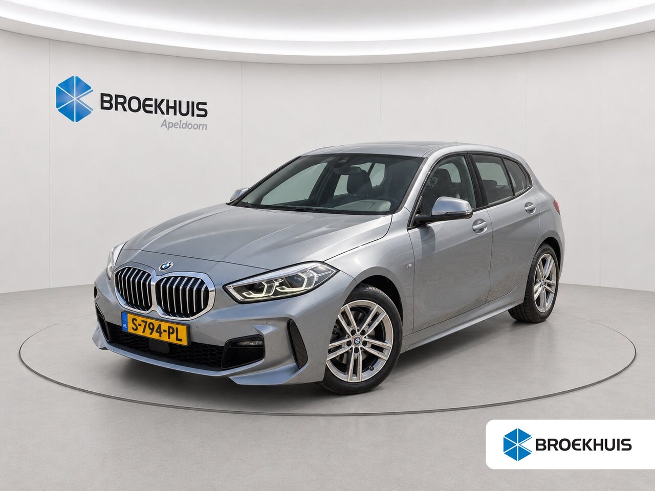 BMW 1-serie - 118i Introduction Edition | Navigatie | Skyscraper Grau | Cruise | Climate Control | Autom - AutoWereld.nl