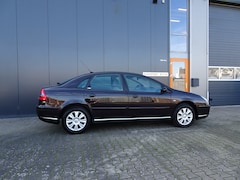 Citroën C5 - 2.0-16V Exclusive Keurige auto en goed onderhouden in de Exclusive uitvoering