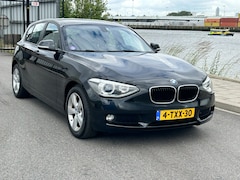 BMW 1-serie - 116i High Executive 136 PK AUT LED NAVI PDC ECC