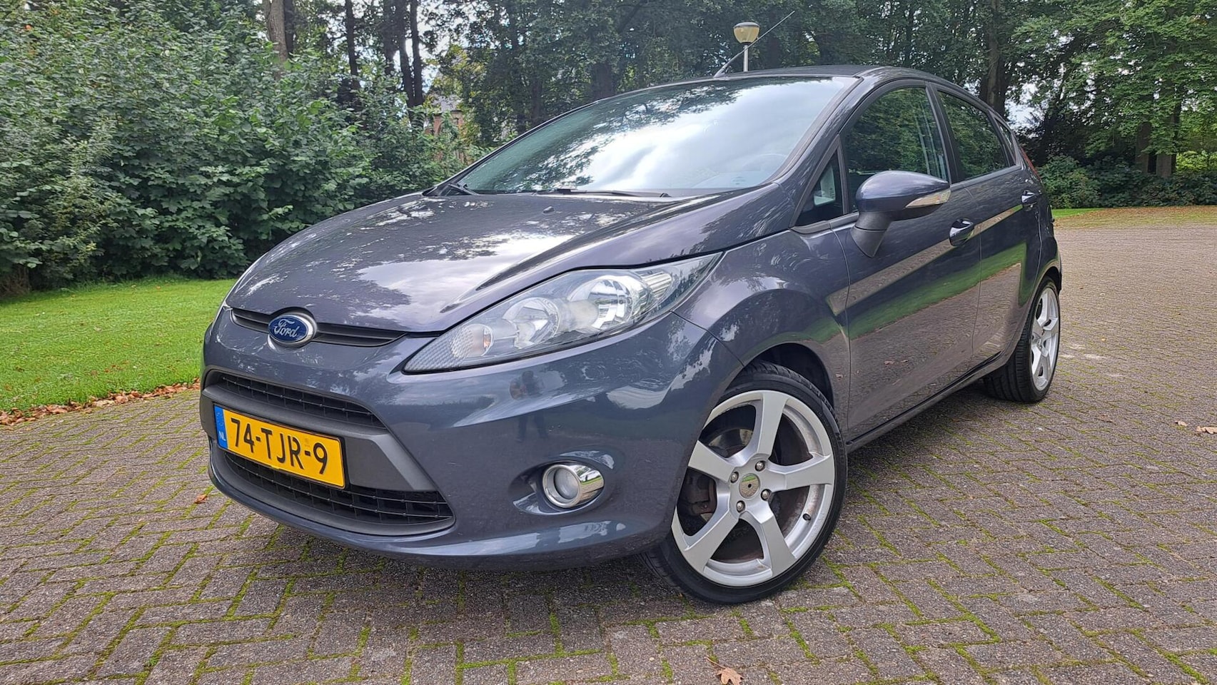 Ford Fiesta - 1.6 Trend 5drs 17"LMV CRUISE AIRCO LAGE KMSTAND - AutoWereld.nl