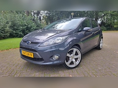 Ford Fiesta - 1.6 Trend 5drs 17"LMV CRUISE AIRCO LAGE KMSTAND