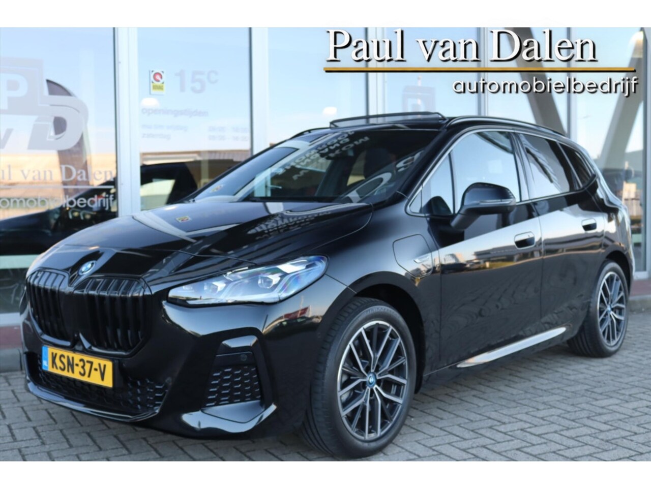 BMW 2-serie Active Tourer - (u06) 230e 326PK XDRIVE M-SPORT Panodak | Sfeerverlichting | Harman Kardon | Head Up | Liv - AutoWereld.nl