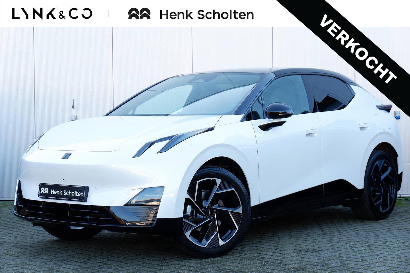 Lynk & Co 02 - 272PK 66KWh More | 360 Graden Camera | Harman Kardon | Panoramadak | Elektrisch bedienbare - AutoWereld.nl