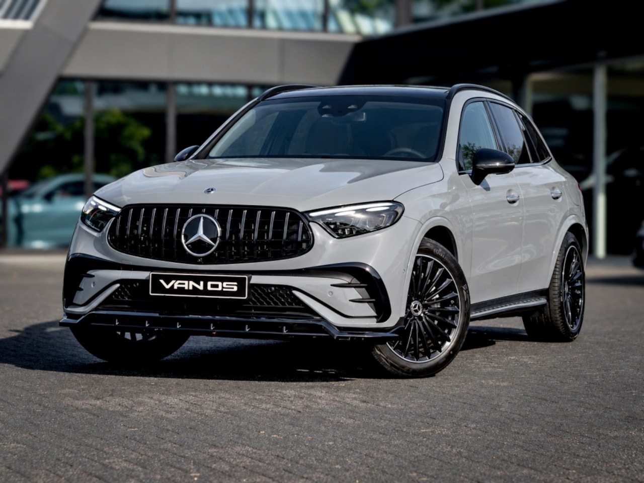 Mercedes-Benz GLC-klasse - GLC 400e 4MATIC AMG Line | Premium Plus | 2026 | Luchtvering | Gestuurde achteras - AutoWereld.nl